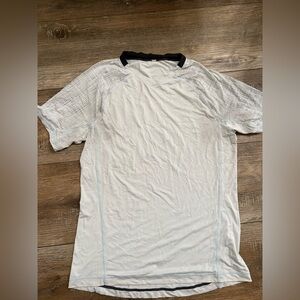 Men lululemon metal vent compression shirt size medium